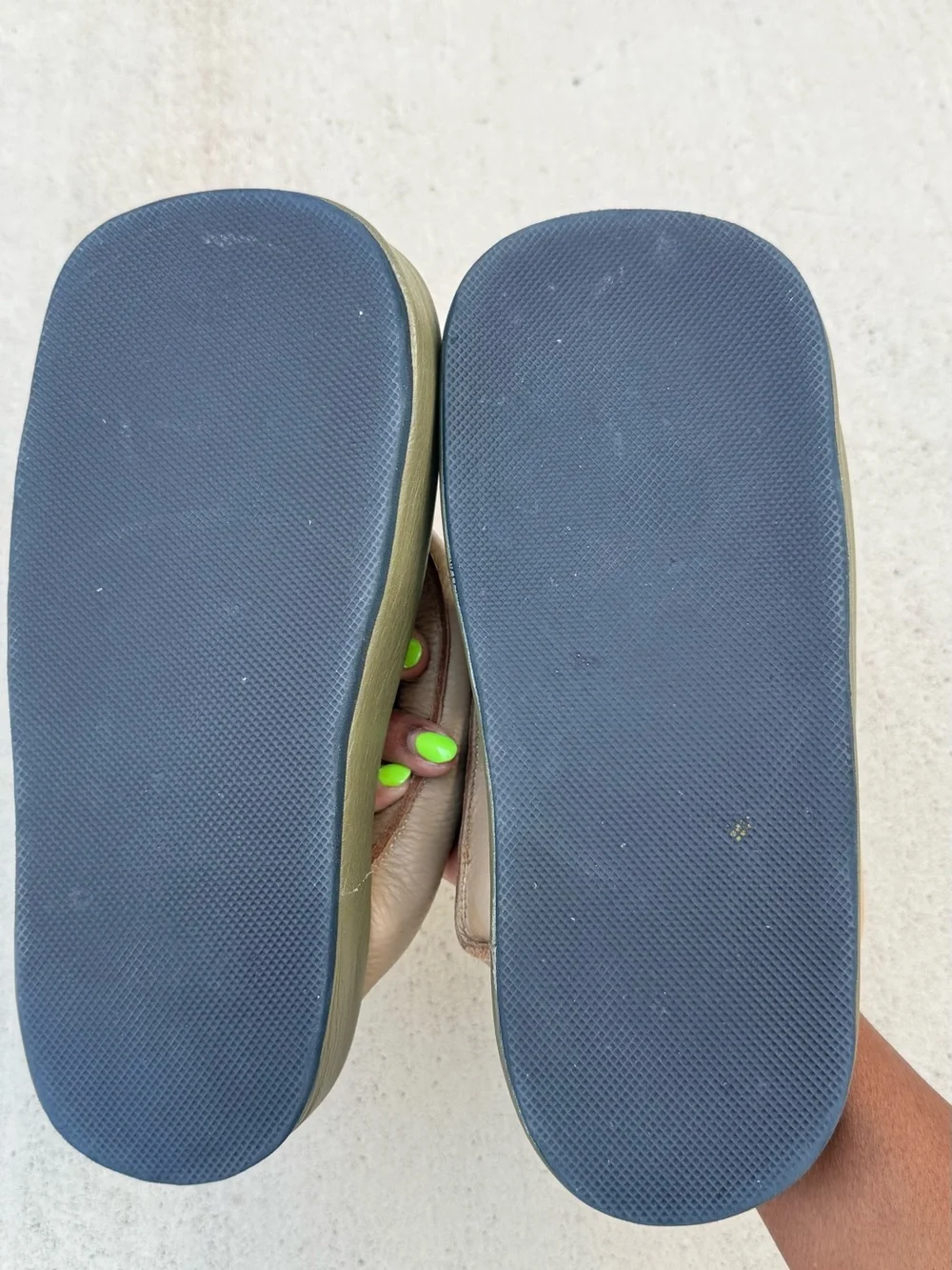 Kkerele women’s sandals